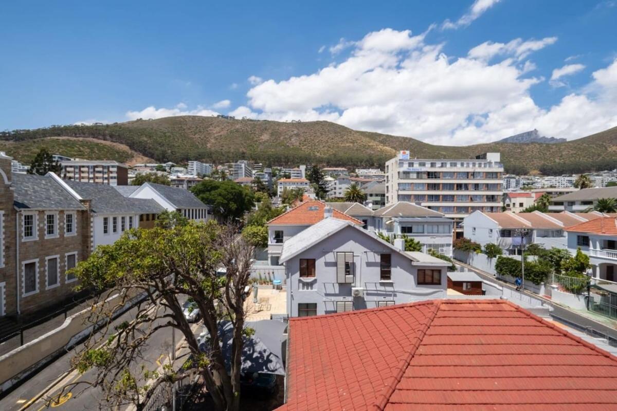 Sea Point Summit View Apartment *